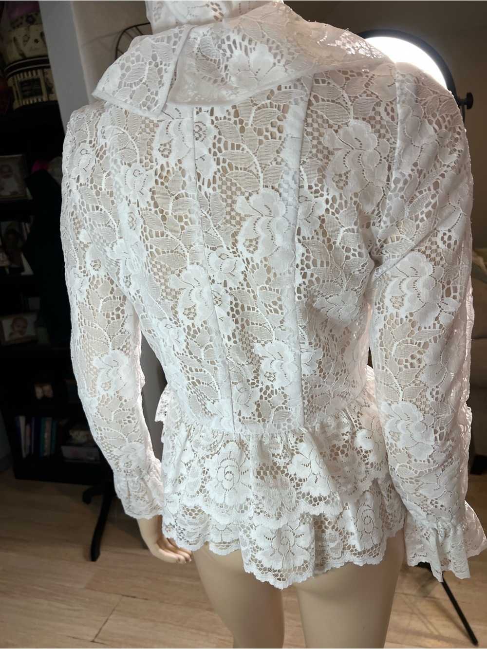 White Lace Ruffle Front Women's Top 100% silk - Picture 9 of 12